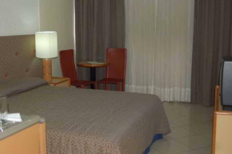 Like Ue Hotel Goiania
